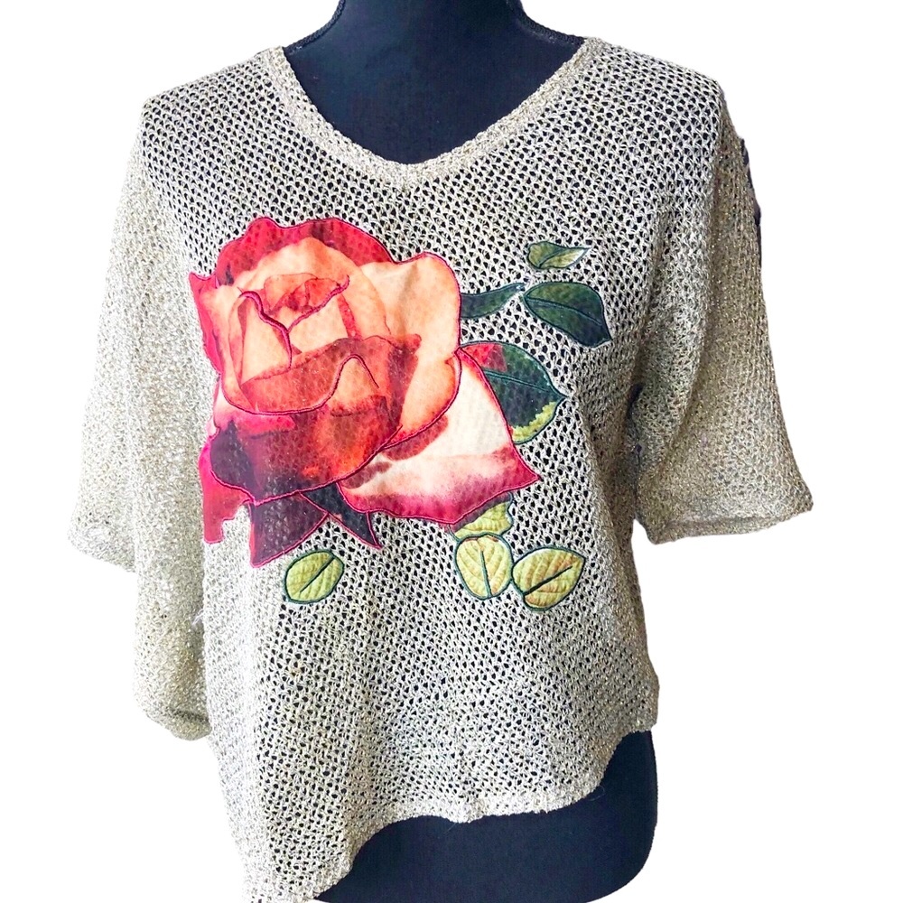 Asymmetric mesh top with Floral patch Appliqué S/M Vitrin 42